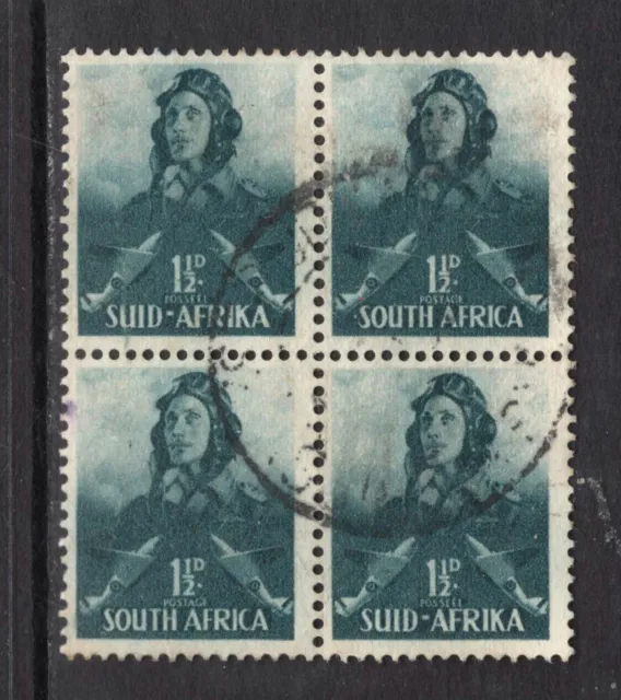 M19904 South Africa 1942 SG90 - 1 1/2d myrtle-green in a block of 4 (2 pairs).
