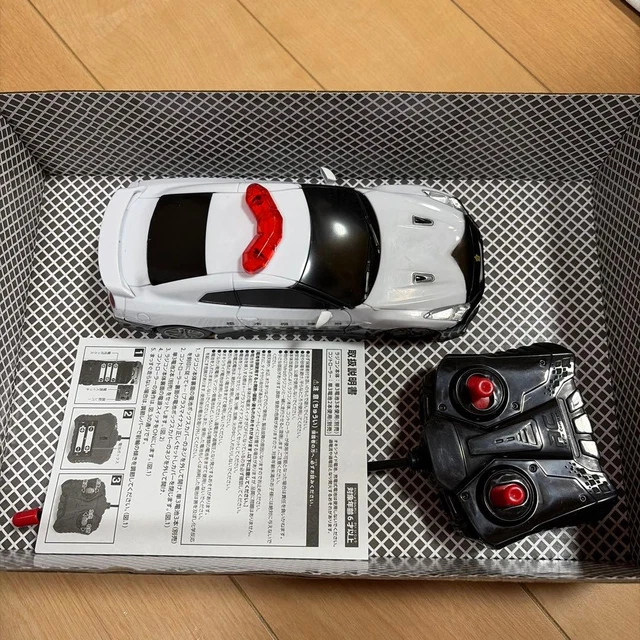 NISSAN GT-R R35 Tochigi Prefectural Police patrol car RC car, opened ...
