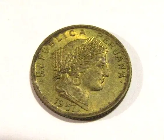 Peru 1951 10 Centavos Coin