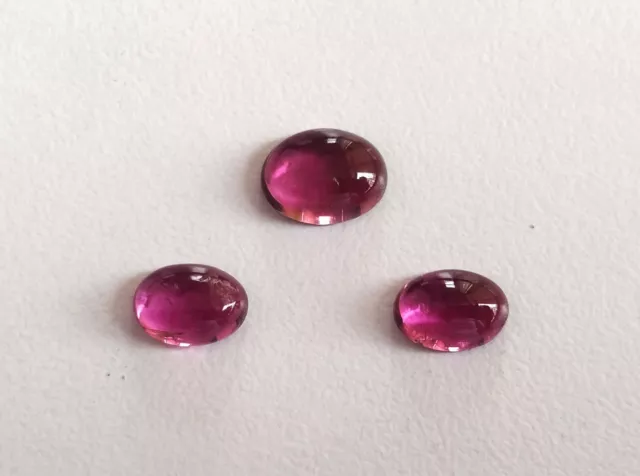 Rubellite Tourmaline Ovale Cabochons Assorti 3 Pièces Ensemble 7x5 & 8x6 MM Cabs