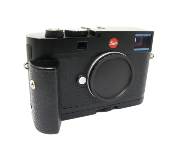 Leica M (Typ 262) 24MP Digital Rangefinder Camera Body With Accessories