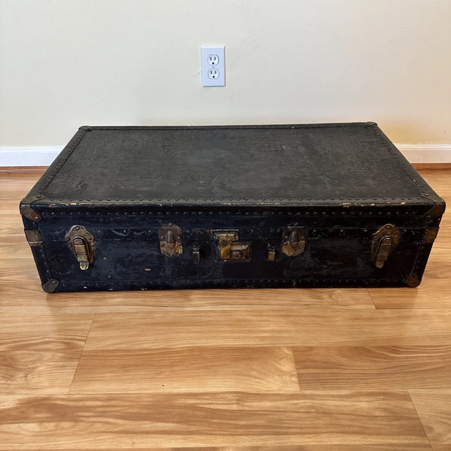 Vintage Mid 20th Century wooden trunk Rockford Illinois USA
