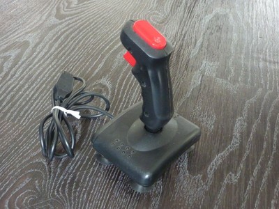 ottime condizioni! JOYSTICK Quickjoy i turbo per Amiga c64 & Atari/testato 