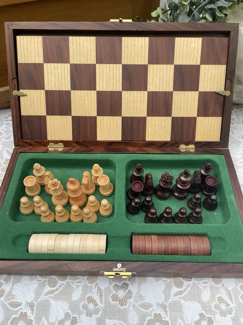 ② Coffret de jeu comprenant échecs et backgammon (2) - Bois - Curiosa
