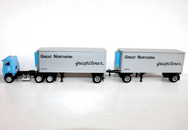 CAMION AMERICAIN FREIGHTLINER COE REMORQUE MAERSK 1976 ALTAYA 1/43