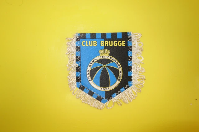 Fanion Vintage KVC Brugge – Banderin Football Ancien – Supporters Club Belge – Décoration Murale Rétro