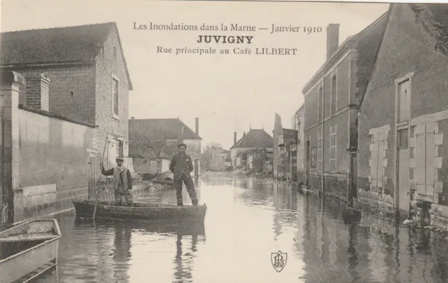CPA 51 Les Inondations de la Marne JUVIGNY Rue Principale au Café  LILBERT