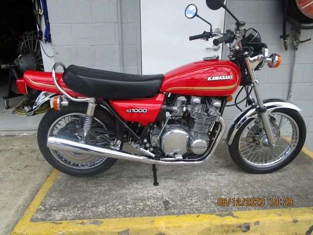 KAWASAKI KZ1000A2, excellent condition NEW PAINT, NEW PICTURES