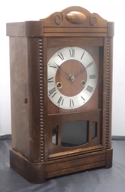 Vienna Oak Glazed Cased Mantel Clock 8 Day Striking Clock Visible Pendulum 1900