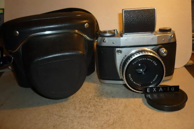 Schöne Dresden Kamera Exa 1 a mit Carl Zeiss Zebra Tessar 2,8/50 und Tragetasche