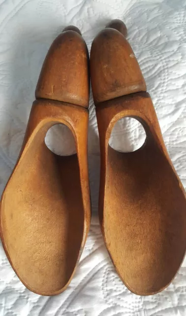 Antique Wooden Hinged Shoe Trees Lasts Shapers size 7.5 - elegant decorative 3