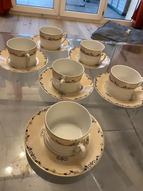 Service De 6 Tasses Et Sous Tasses En Porcelaine Guy Degrenne "Jardin D'antan"