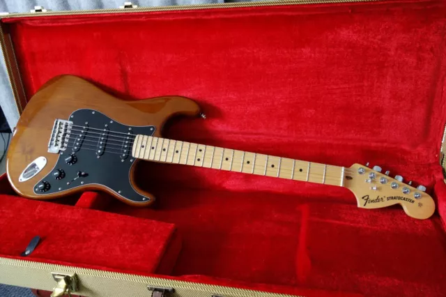 Fender Stratocaster American Walnut