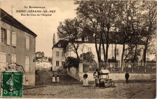 CPA AK St-GERAND-le-PUY Rue du Clos de l'Hopital (683435)