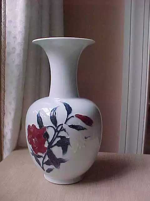 Japanese white porcelain vase with lilies