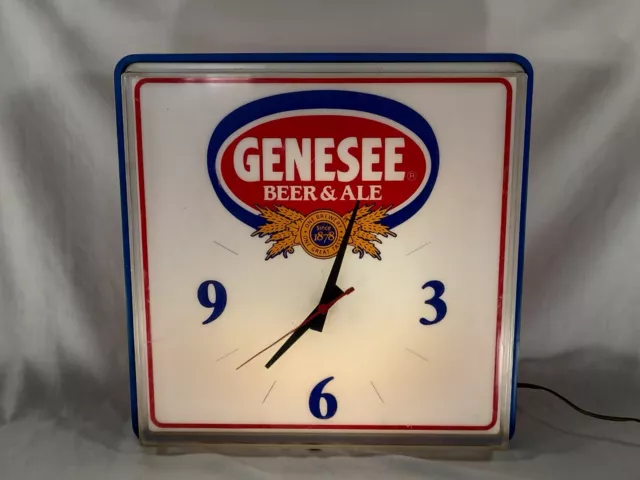 Genesee Beer & Ale Wall Illuminated Light Up Clock Red White & Blue PLEASE READ