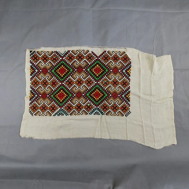 Broderie Vintage – Motif Beau Et Ancien – 72 X 56 Cm – Laine – Années 1920–1949