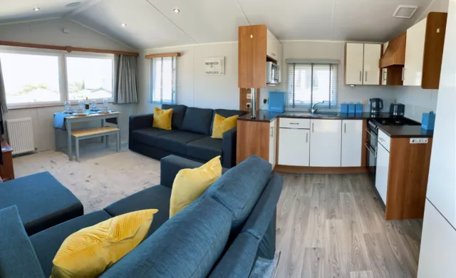 Beautiful two-bedroom holiday home with amazing views in Paignton, Torbay, Devon
