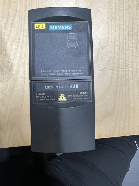 SIEMENS Micromaster 420 0,37KW Frequenzumrichter + Profibus Modul
