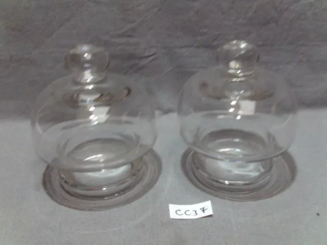 Lot de 2 anciennes ventouses médicales en verre à téton  (réf CC37)