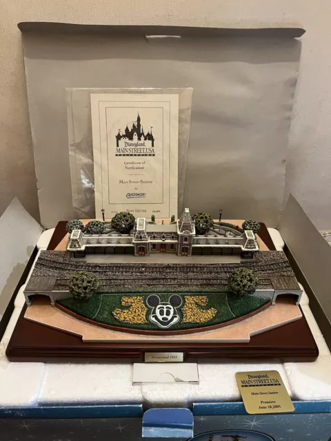 Disney DISNEYLAND MAIN STREET TRAIN STATION Olszewski First Edition RARE