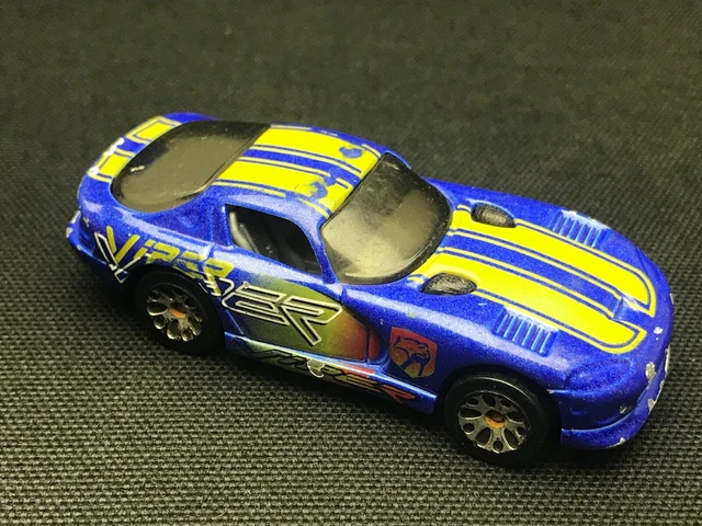 Matchbox 2000 Dodge Viper GTS-R Die-Cast Car - Black, 1:64 Scale (9/12) - View #6
