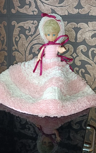 Crochet barbie sales toilet paper cover