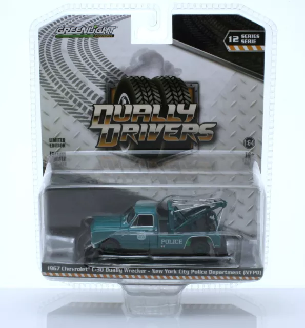 CHASE Dually Drivers Series 12 1967 Chevy C30 Wrecker NYPD Police Green Machine CHASE Dually Drivers Series 12 1967 Chevy C30 Wrecker NYPD Police Green Machine