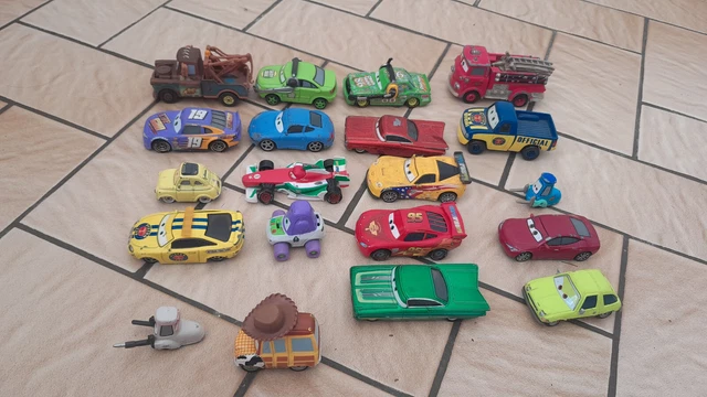 Disney Pixar Lot De 20 Voitures Cars De Course Lot 18