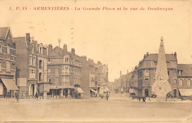 Cpa 59 Armentieres La Grande Place Et Rue De Dunkerque