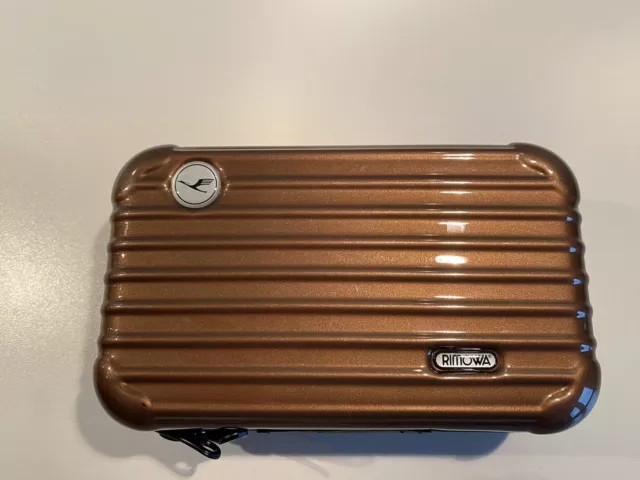 Lufthansa First Class Amenity Kit - RIMOWA hellbraun metallic