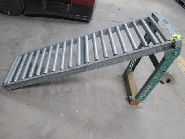 Roach 18'' x 60'' Incline Conveyor T48071