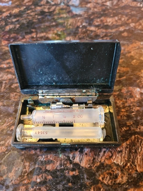VTG BD Yale Hypodermic Syringe,  2cc Becton Dickinson & Co, NO 5364Y, w/Case