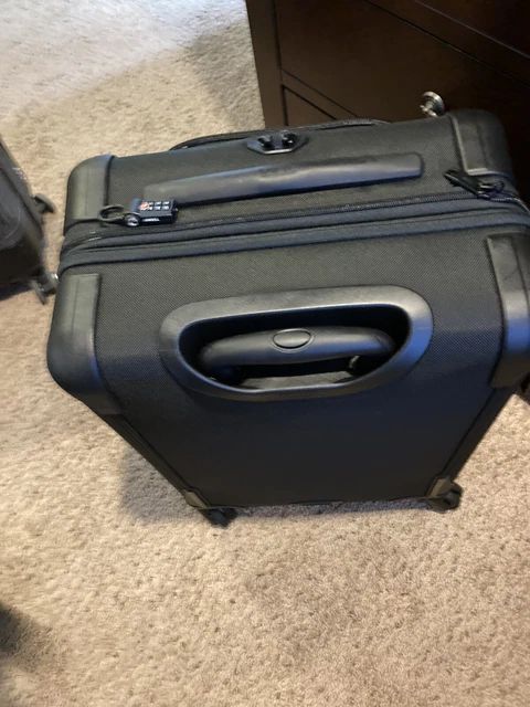 TUMI Alpha 3 International 4 Wheel Carry On Bag Black - Brand New - w/ TSA Lock 3