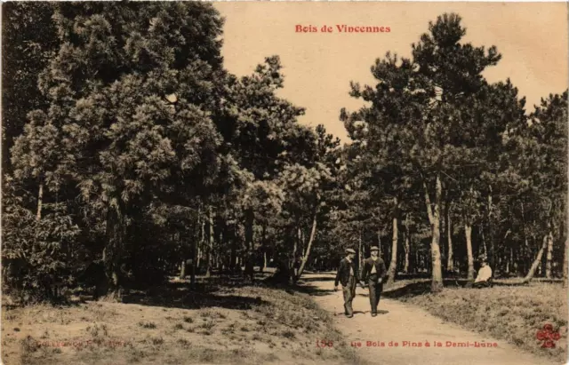 CPA AK PARIS 12th Bois de VINCENNES Le Bois de Pins a la Half-Moon (672533)