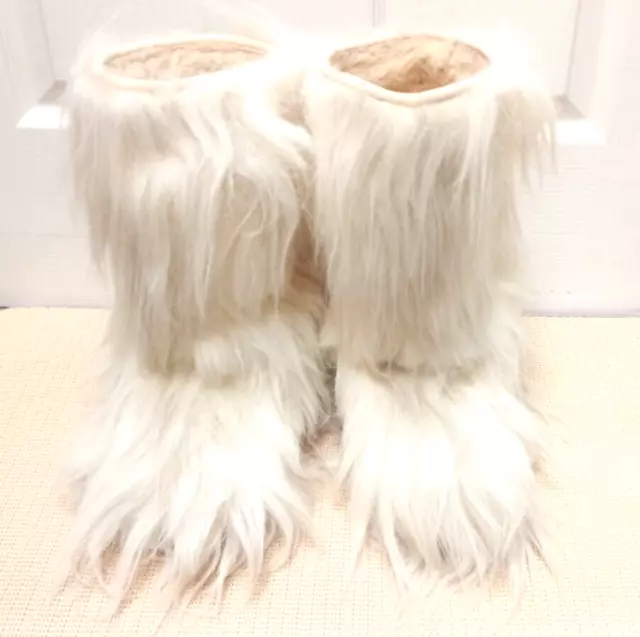 VTG ITALY BOHO Ivory Shaggy Yeti Snow Apres Ski Boots FUR GOAT 8.5/ 9 Insulated