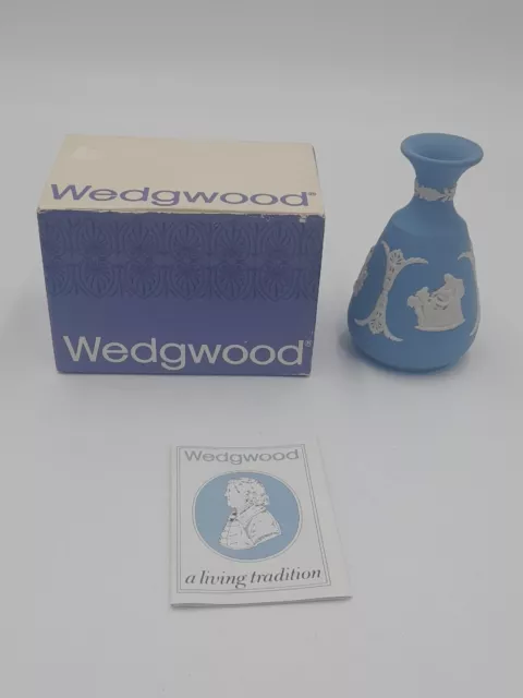 Wedgwood Jasper Ware Pale Blue Cameo Bud Vase Vintage Boxed Made In England