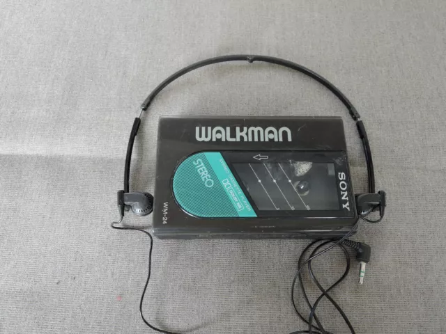 Sony Walkman WM-24 + MDR-A20 Balladeur Cassettes Vintage