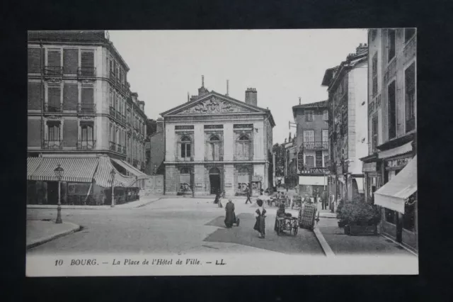 Carte Postale Ancienne BOURG EN BRESSE - La Place de l'Hôtel de Ville