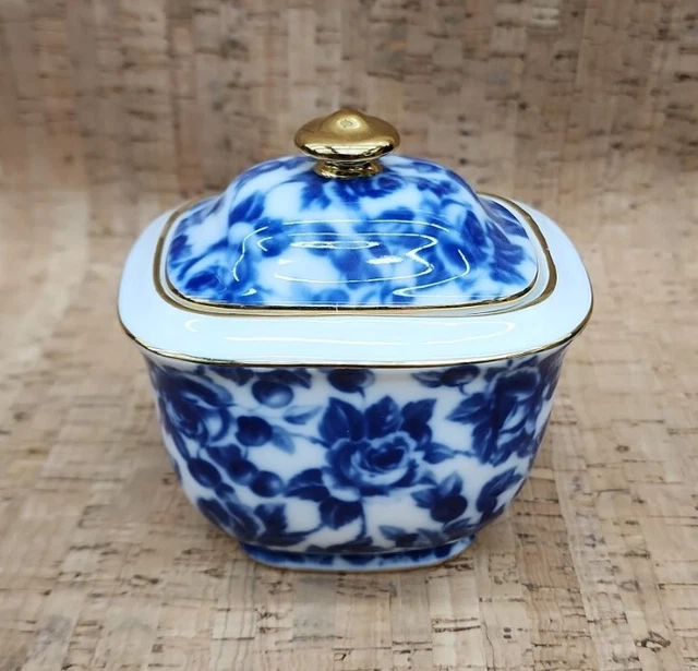 ROYAL DANUBE #1866  Calico Porcelain Sugar Dish with Lid Blue Roses Gold Rim