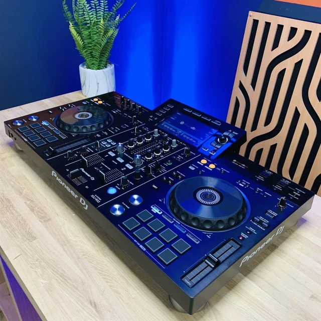 PIONEER DJ XDJRX2 Professional 2Channel AllInOne DJ System inc