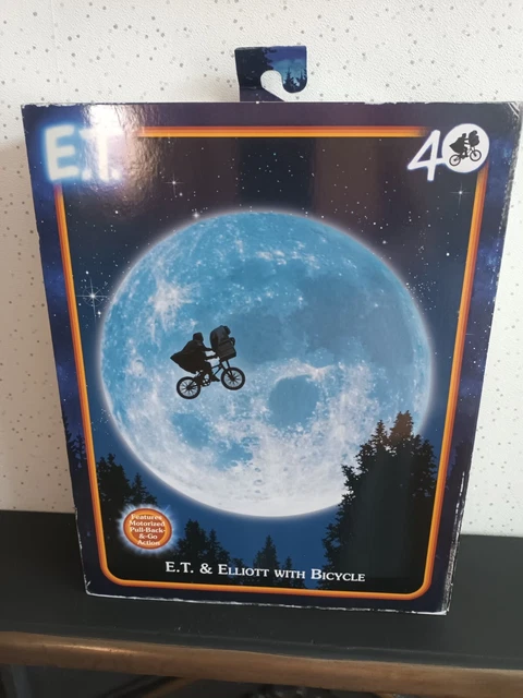 NECA E.T. & Elliott with Bicycle 40th Anniversary Figure E.T
