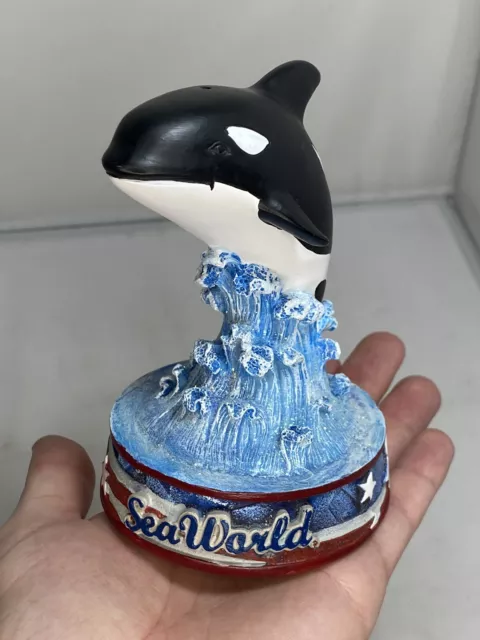 SEAWORLD 8" Tall Beautiful ORCA Killer Whale Jumping from Water Figure Statue