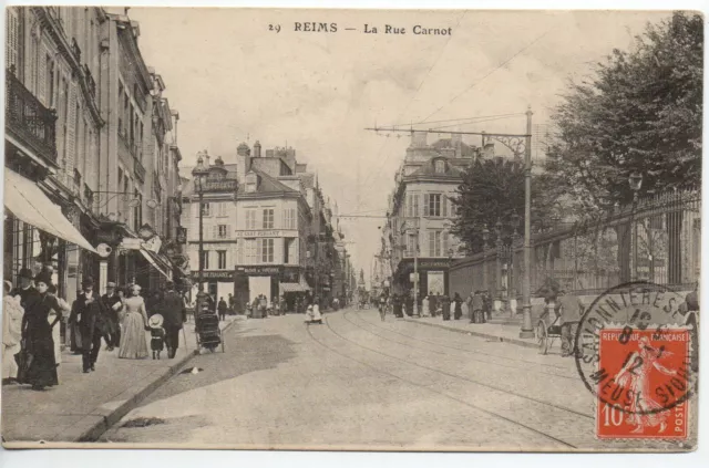 REIMS - Marne - CPA 51 - streets - rue Carnot - shops