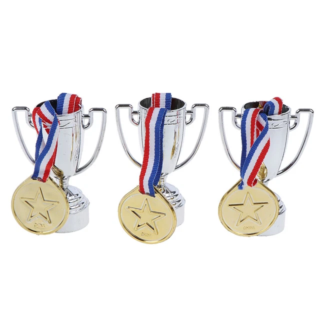 3 Stck. Gold Kunststoff Gewinner Medaillen + 3 Kunststoff Trophäe Spielzeug für Kinder Party Spaß PrLXI 6