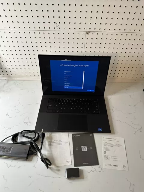 Dell XPS 17 9710 11th Gen i7-11800H 512GB SSD 16GB DDR4 RTX 3050 WIN10 PRO