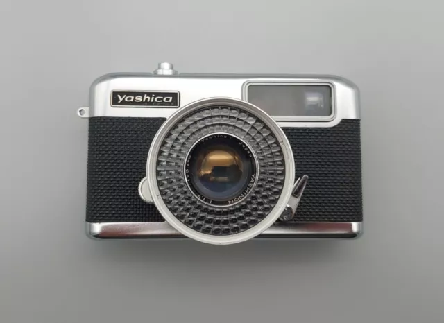 Yashica Half 17 Rapid Kamera  Yashinon 1:1.7/32mm