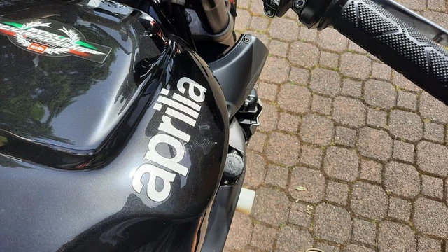 Aprilia Tuono 1000 RP 6