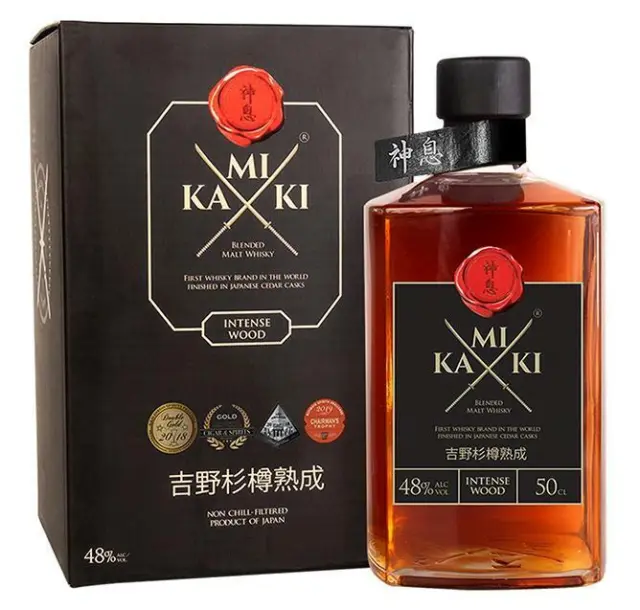 Kamiki Blended Whisky Intenso Barriles De Madera De Cedro 50 Cl En Una Caja
