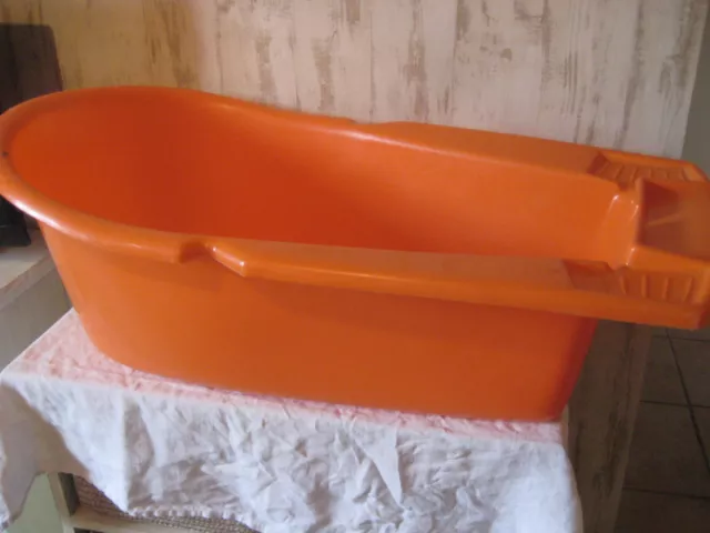 Baignoire en plastique pour bébé